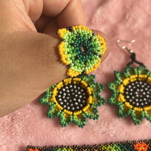 NEW Mexican Beaded Sunflower Jewelry Set - Picture 2 of 5